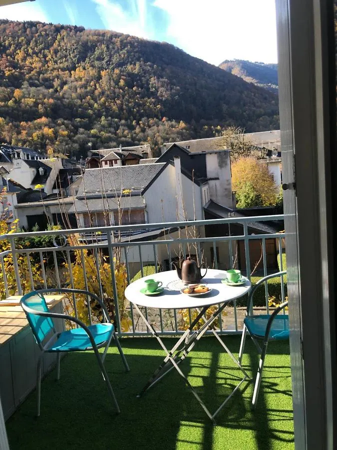 Les Jardins Du Casino T2 Bis- 4 Personnes-Tarif Cures Apartment Bagneres-de-Luchon