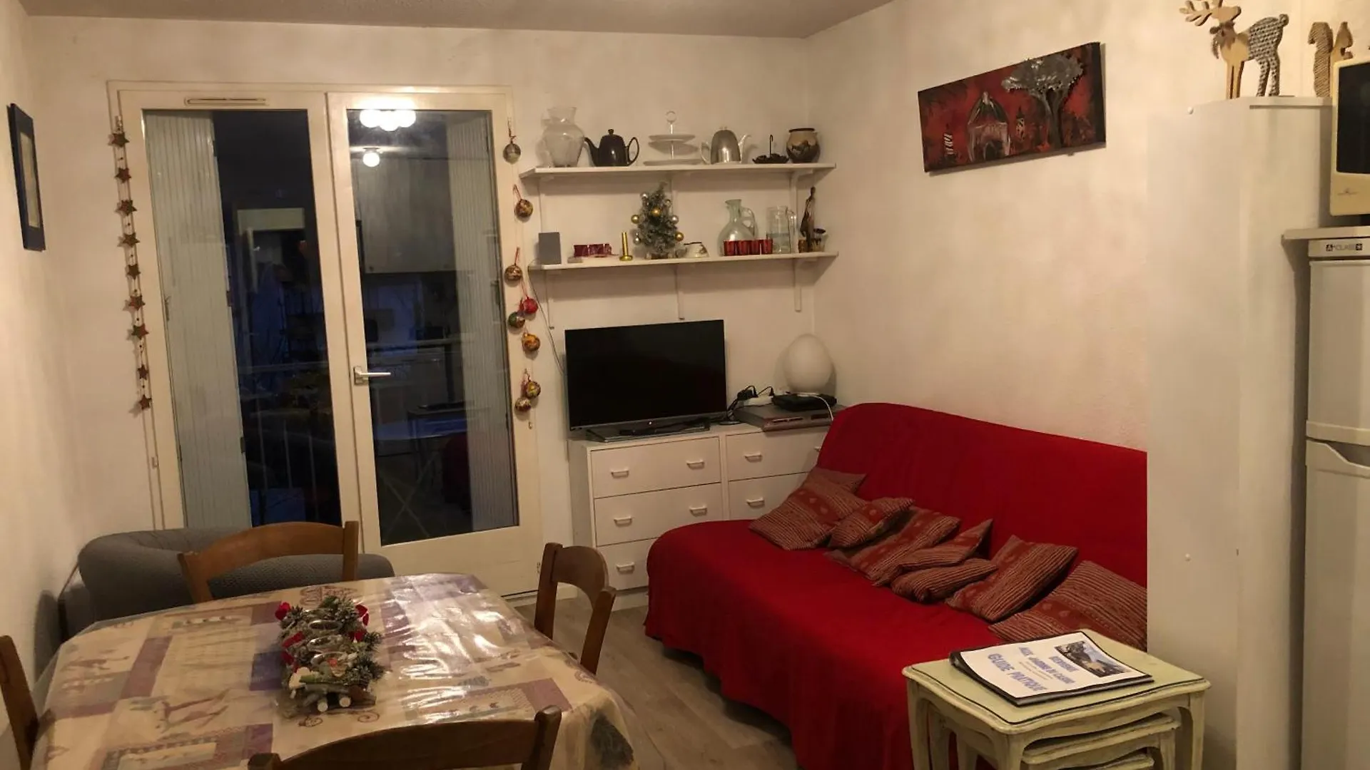 Les Jardins Du Casino T2 Bis- 4 Personnes-Tarif Cures Apartment Bagneres-de-Luchon 0*,  France