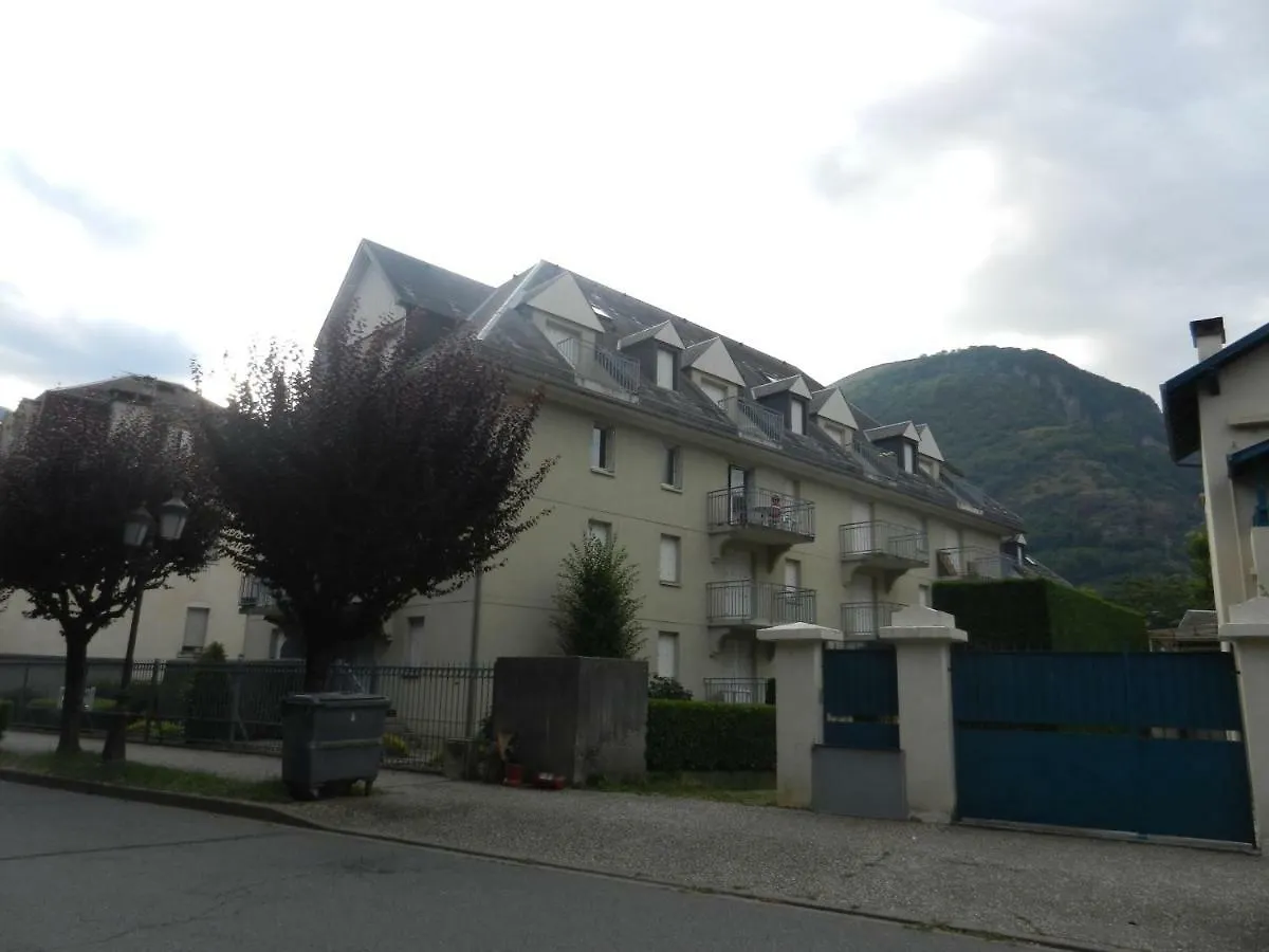 Les Jardins Du Casino T2 Bis- 4 Personnes-Tarif Cures Apartment Bagneres-de-Luchon
