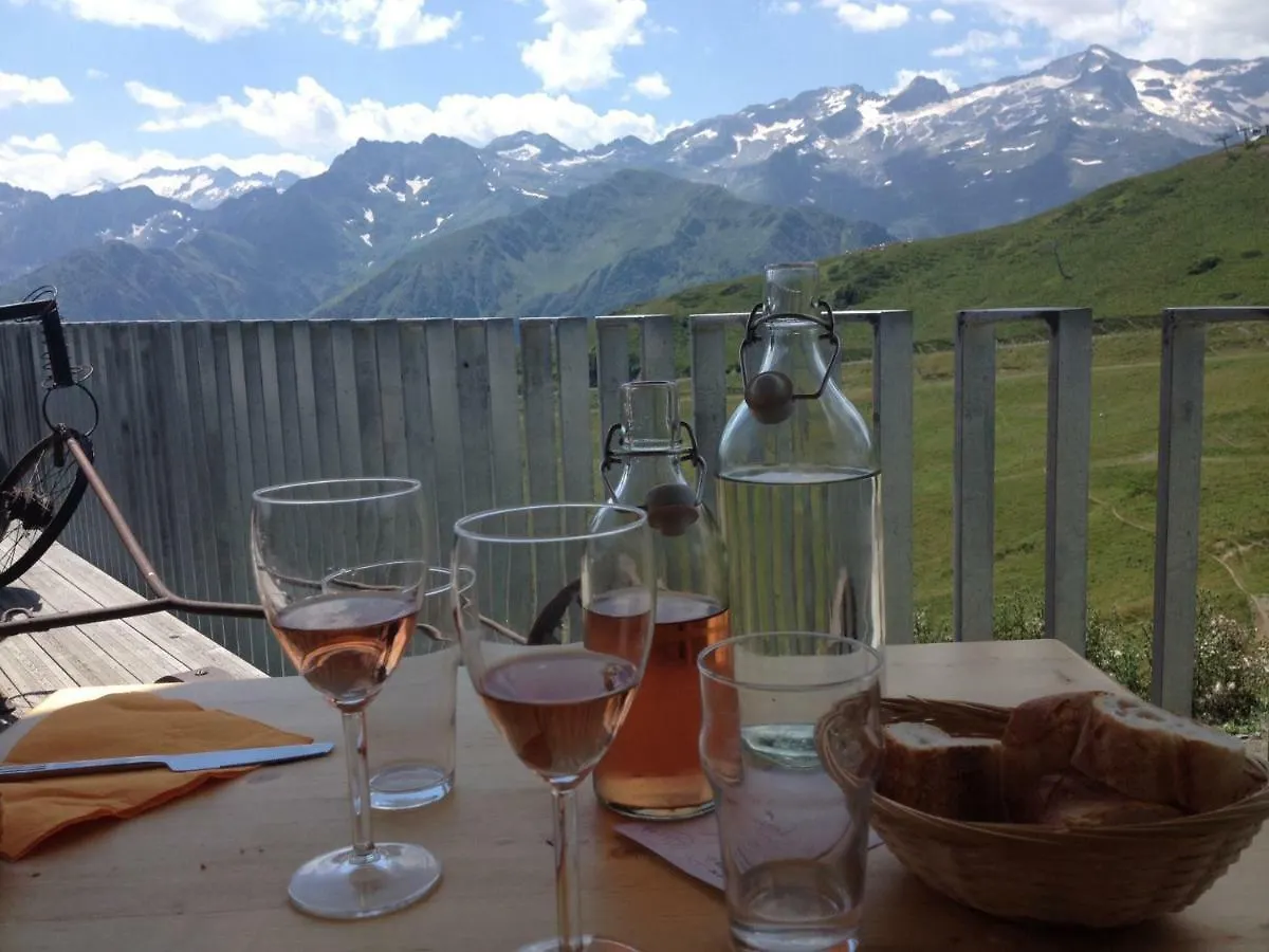 Les Jardins Du Casino T2 Bis- 4 Personnes-Tarif Cures Apartment Bagneres-de-Luchon