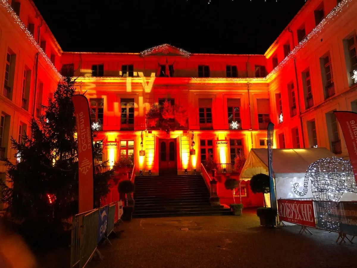 Les Jardins Du Casino T2 Bis- 4 Personnes-Tarif Cures Apartment Bagneres-de-Luchon France